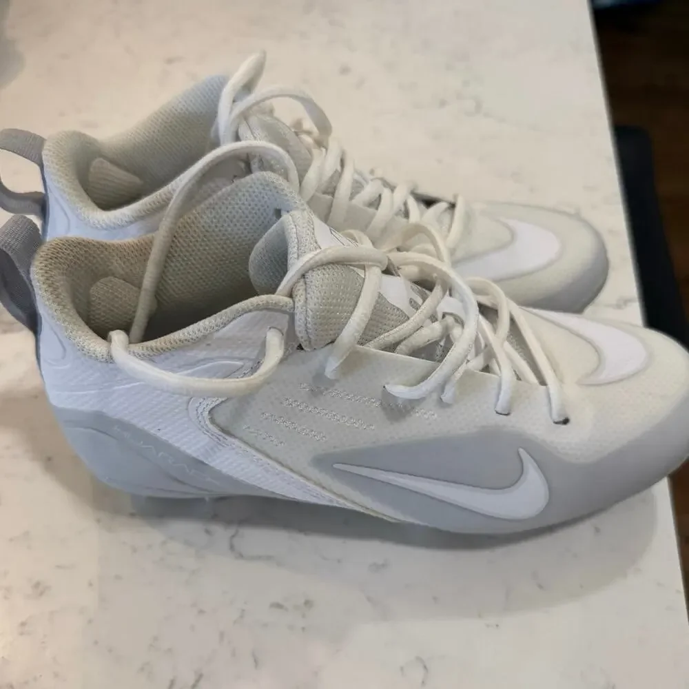 Nike Alpha Menace 4 Shark Football Cleats White Silver Youth 4.5Y CT558-110